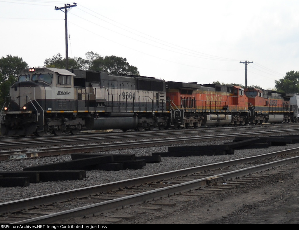 BNSF 9664 West